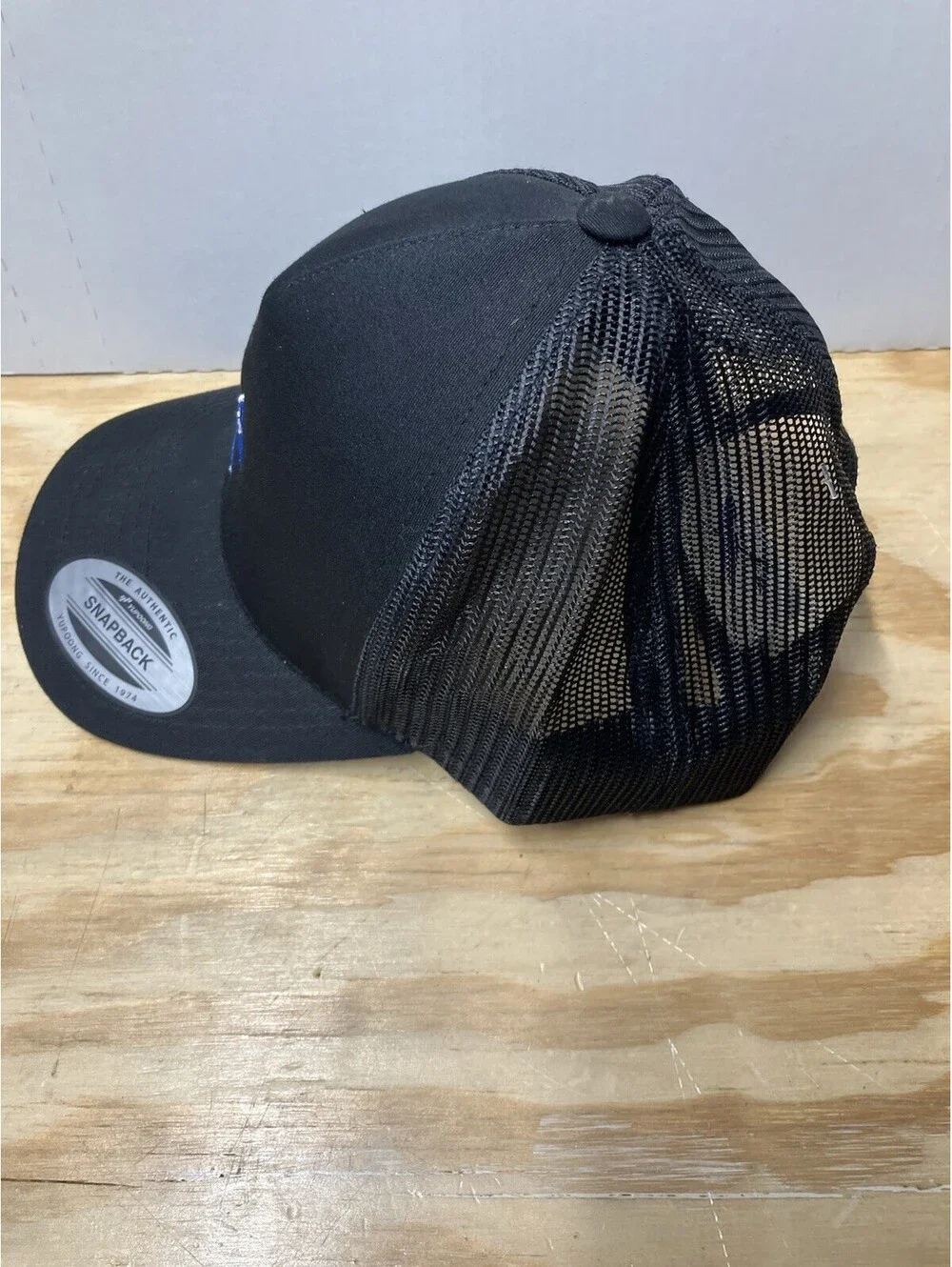 Surf & Turf Golf Snapback Cap Trucker Hat Yupoong NWT In Black/Blue